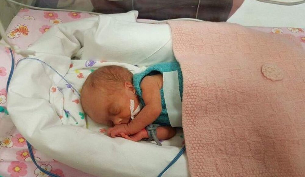 ADELĖ 29 savaitės 730 g - pirmosios akimirkos ligoninėje inkubatoriuje