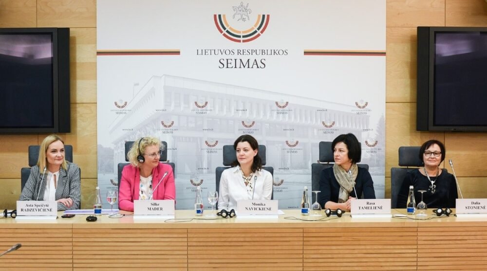 2018 m standartų pristatymas Lietuvos Respublikos Seime
